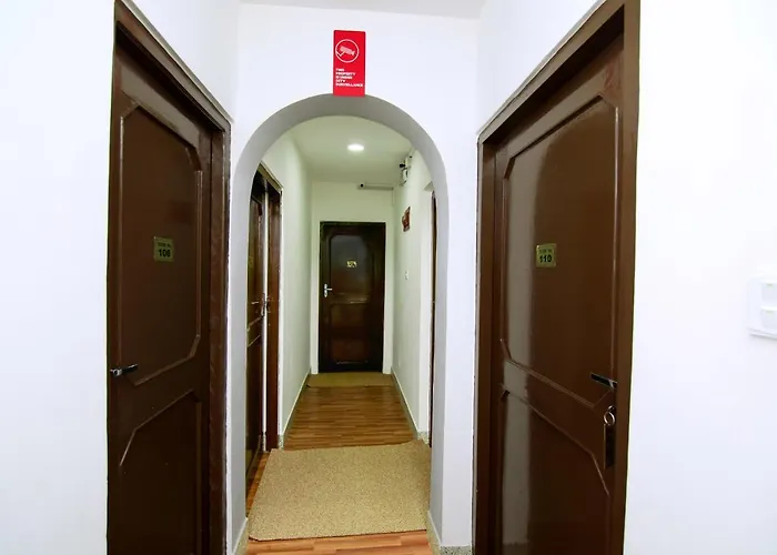 Hotel Oyo 104 Baltic